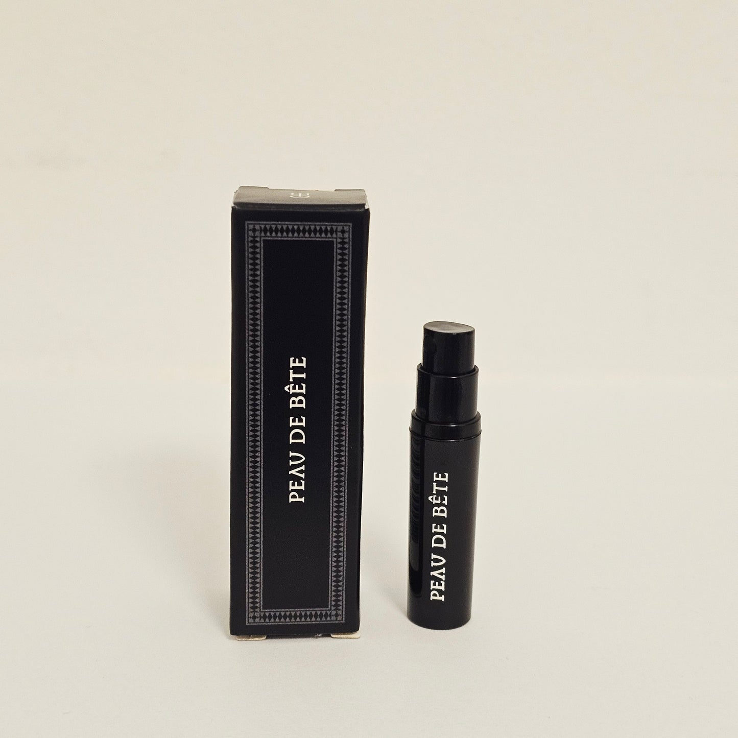 Les Liquides Imaginaires – Peau de Bête Eau de Parfum 2 ml