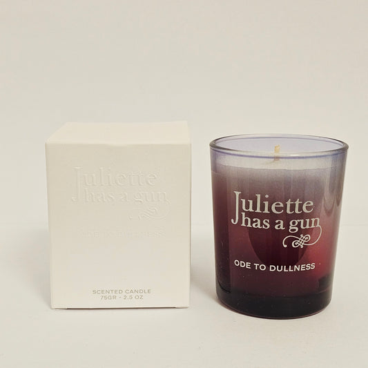 Juliette Has a Gun – Ode to Dullness Duftkerze 75g